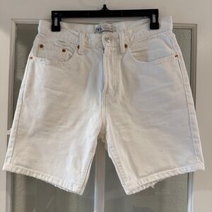Zara Men’s White Distressed Denim Shorts Size 30/Small